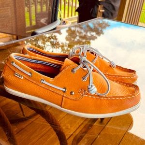 ❤️ FINAL SALE❗️ Nautica Leather, Top Sliders.  Very comfy, quality shoe